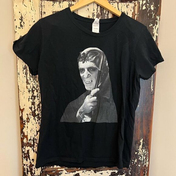 Other - Dark Shadows Barnabus Collins men’s/unisex T-shirt. Size XL.